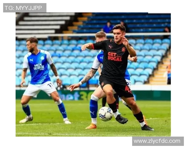 杰克深度采访足球明星揭秘他们的训练与生活背后的故事