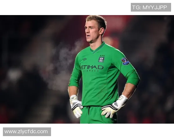 大鼻子足球明星的传奇人生与国际赛场的辉煌成就揭秘